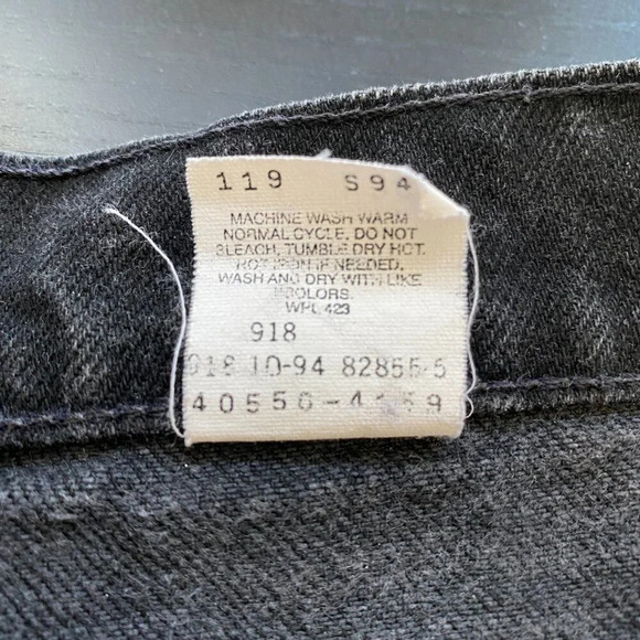 Vintage Levis 550 Orange Tab Denim Jeans Relaxed Fit Men's 34x32 Black Raw Hem - Picture 13 of 13